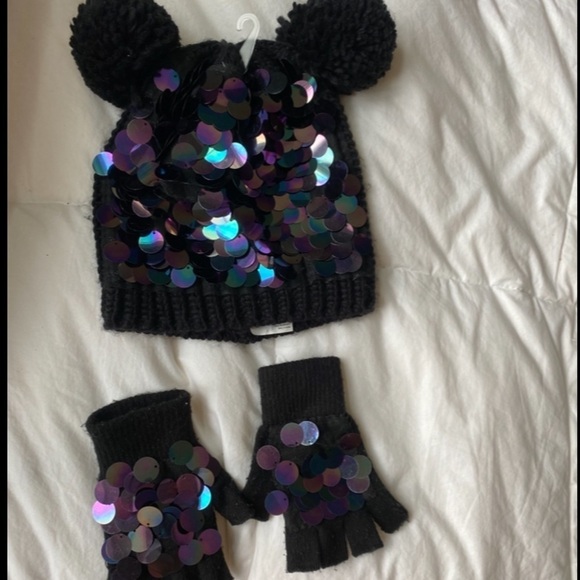 Claire’s Sequin Beanie and Fingerless Gloves Set - Picture 8 of 10